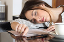 Uma noite mal dormida: o que é e como difere da insônia